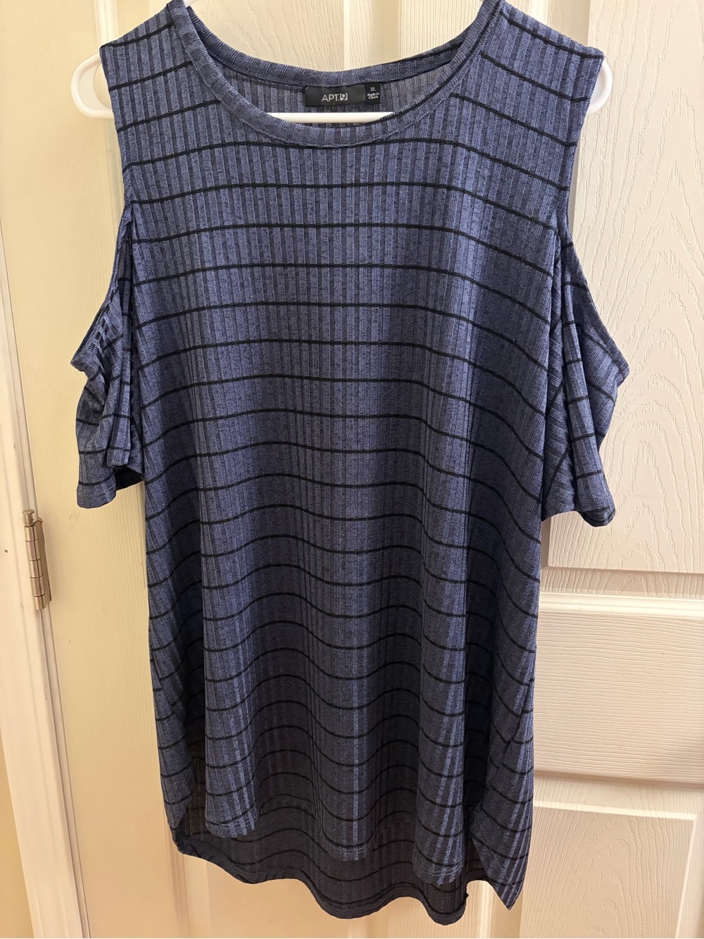 Apt. 9 Navy and Black Striped Cold-Shoulder Tunic - XL